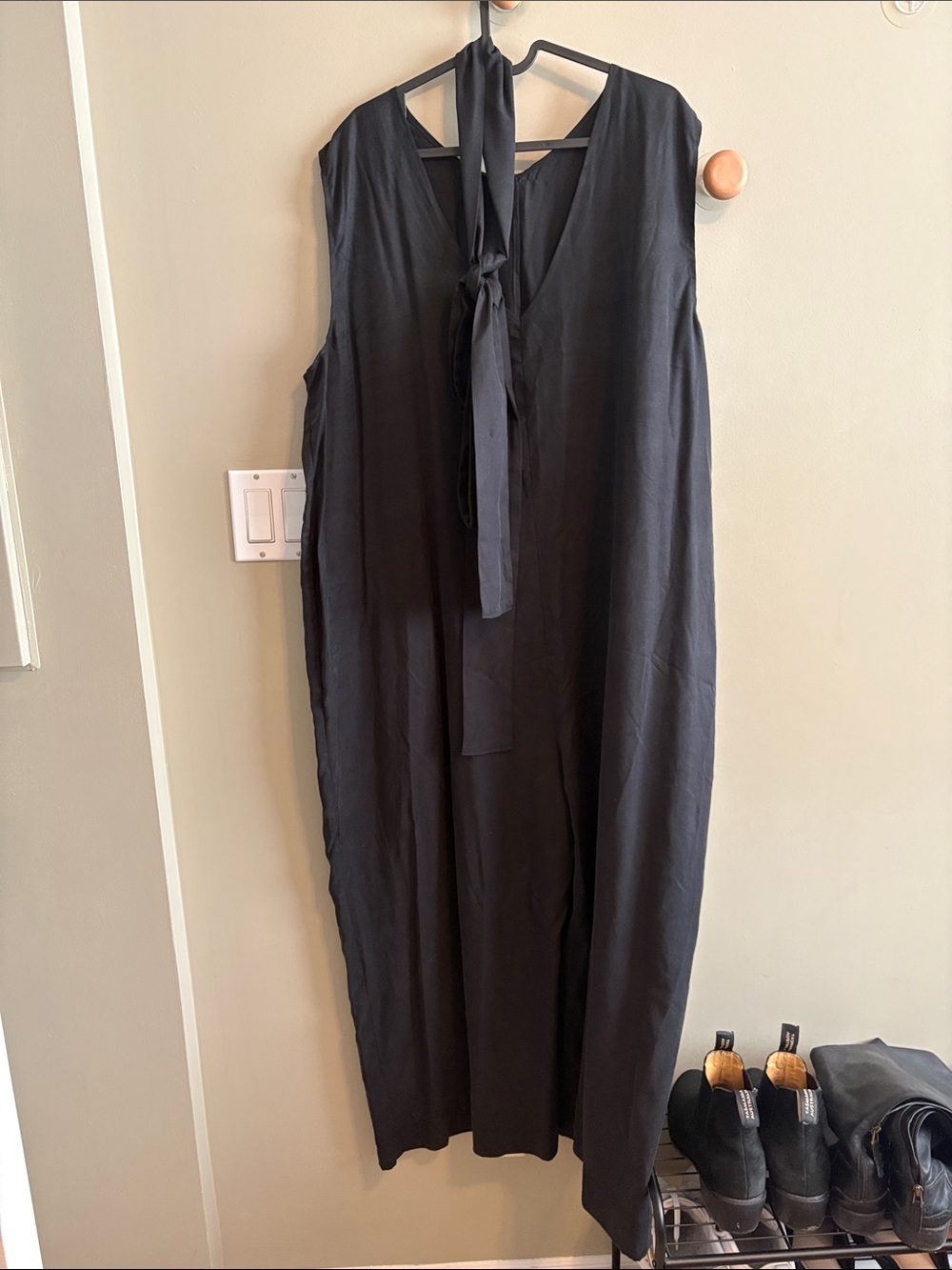 Chic Black Sleeveless Top